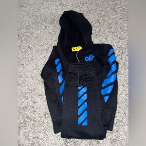 Kids Size 8 Off White Black and Blue Sweatsuit (Zipped hoodie + sweatpants)